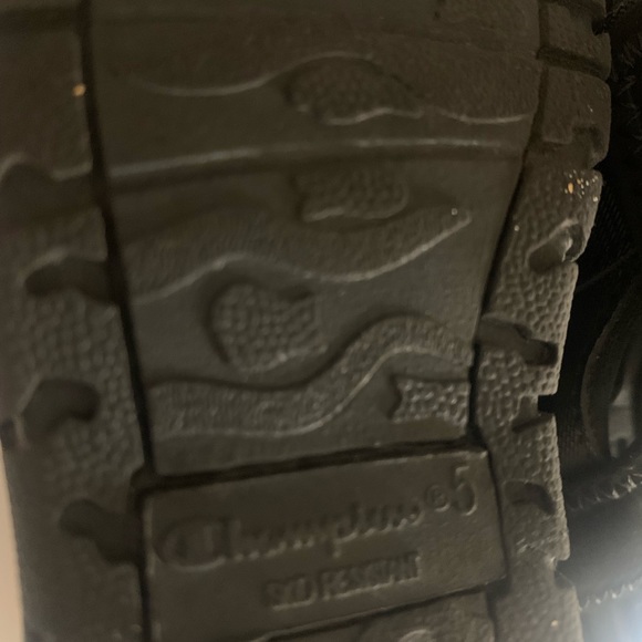 Champion sandals baby/ toddler size - Picture 3 of 3